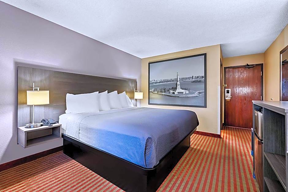 Super 8 by Wyndham Amsterdam