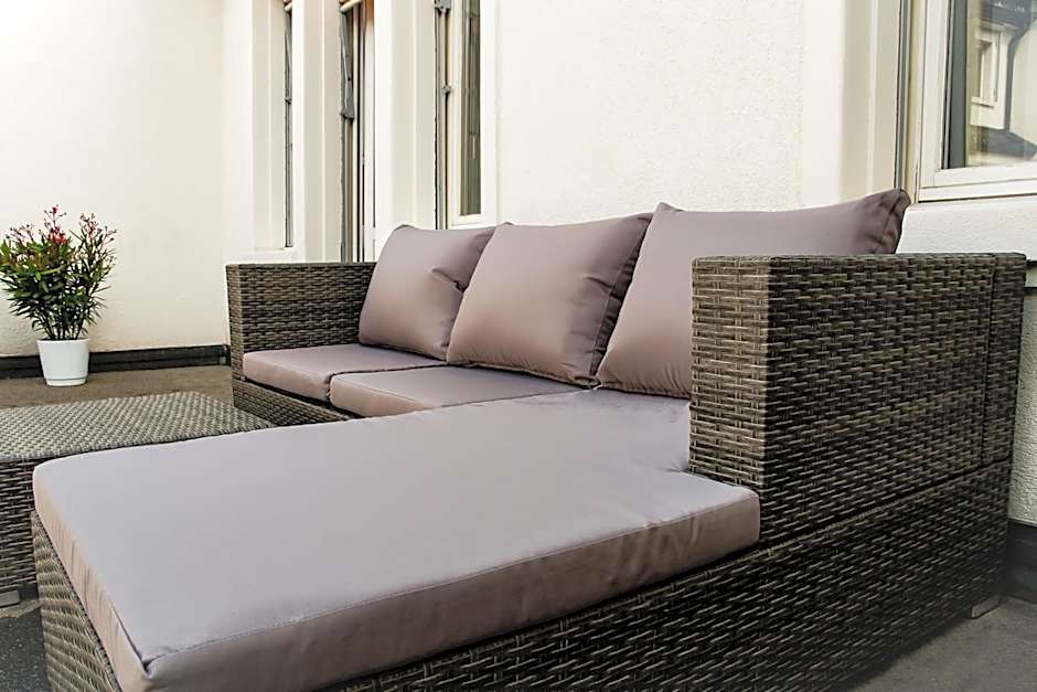 Royal Hotel - Urban Living