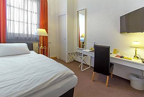 Standard Single Room with Shower