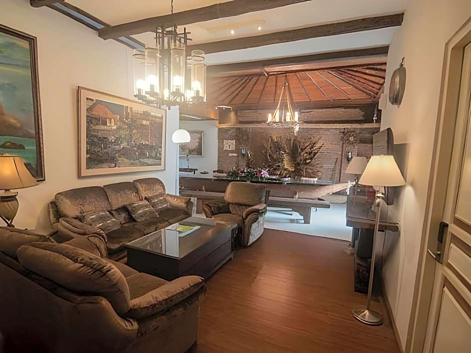 Front One Boutique Baluran Malang