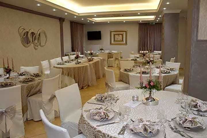 Sammartano Hotels