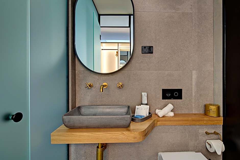 Zara Tower – Luxury Suites and Apartments