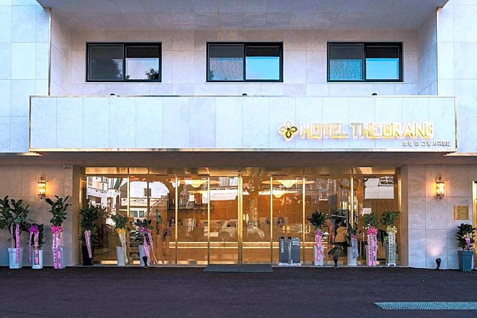 Hotel The Grang Seogwipo