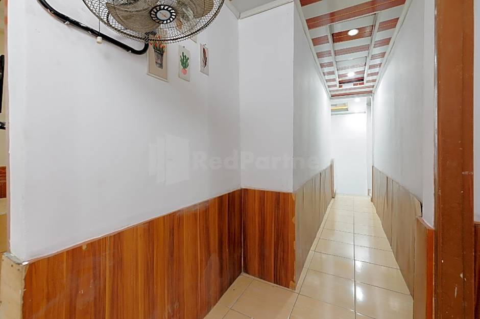 My home2 Mall Ciputra Cibubur RedPartner