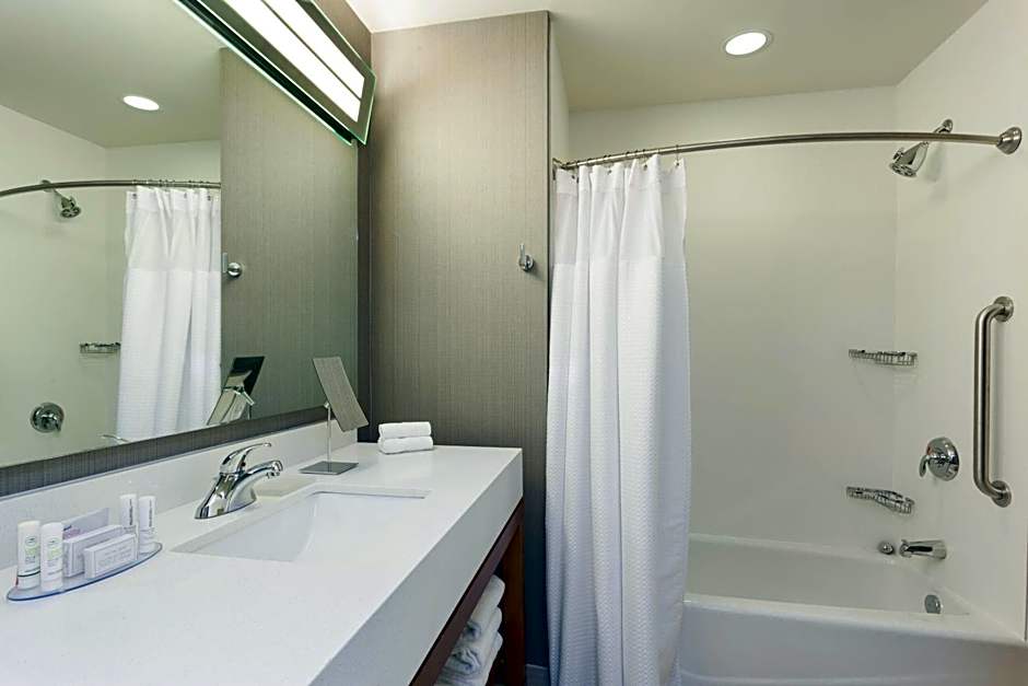 Courtyard by Marriott Houston Katy Mills