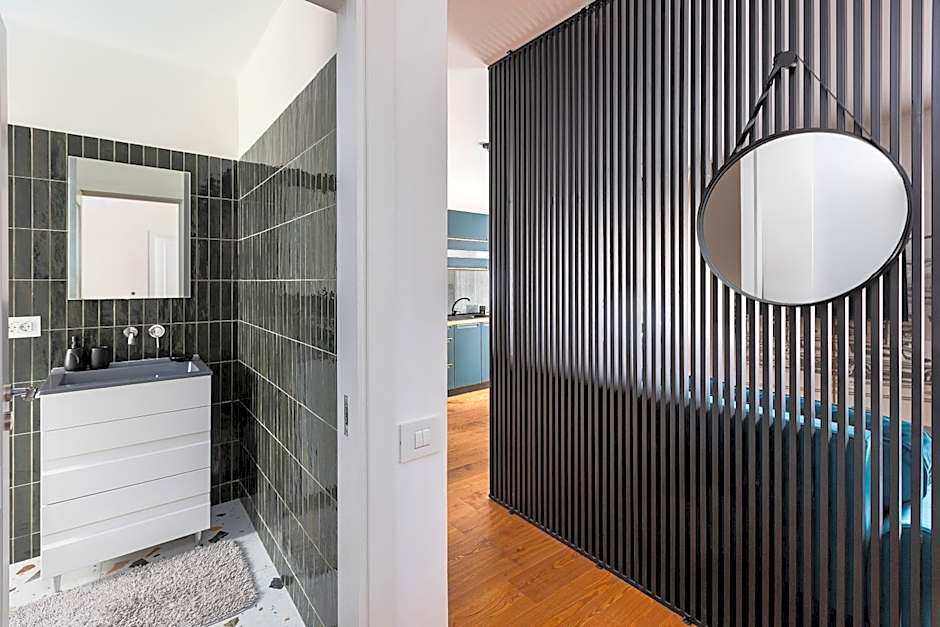 PEAK Aparthotel - Old Town - by CityHost