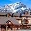 Banff Caribou Lodge And Spa