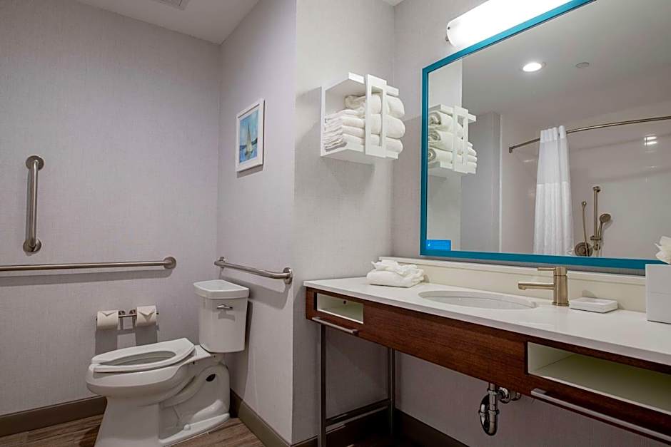 Hampton Inn By Hilton & Suites Duncanville Dallas, TX