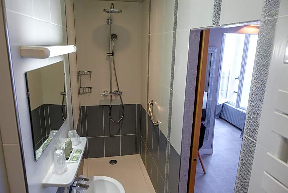 HOTEL DE PARIS MONTPARNASSE