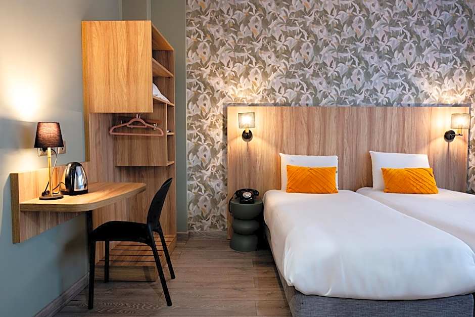 Kyriad Paris 10 - Canal Saint Martin - République