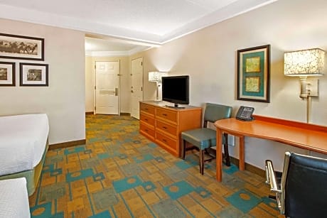 Double Room with Two Double Beds - Disability Access
