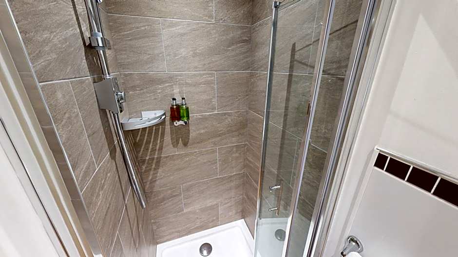 The Christopher Hotel Bar and Grill