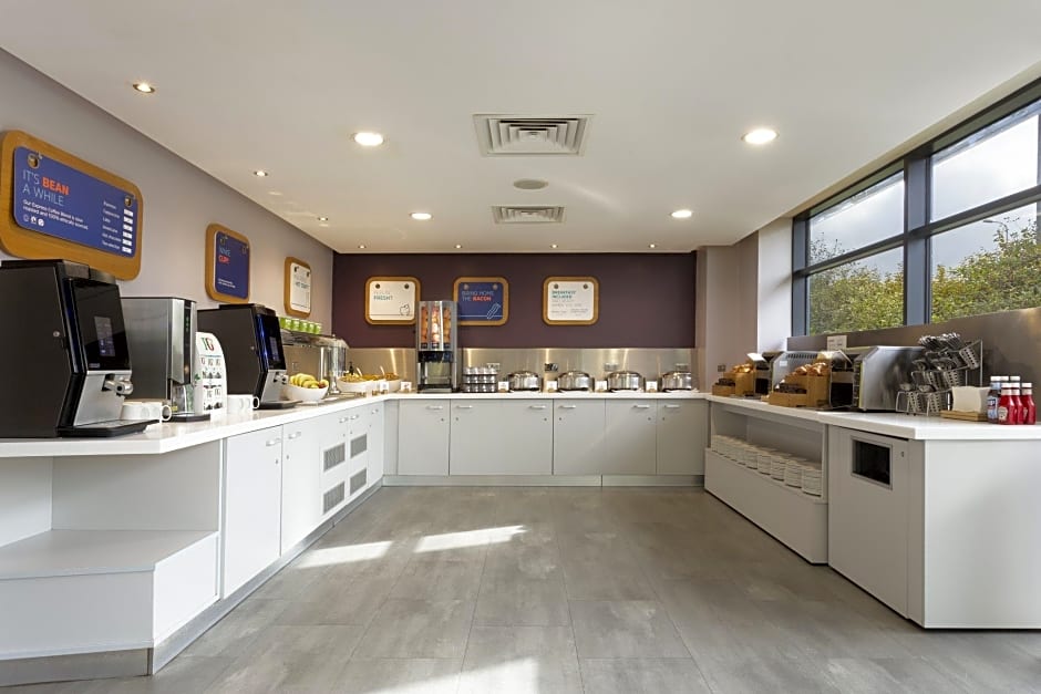 Holiday Inn Express Dunstable By IHG