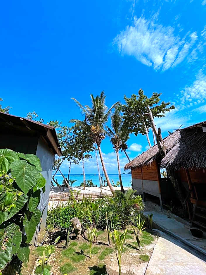 Sunset Surfing Villas Mentawai