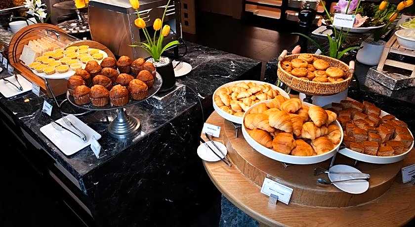 Ramada by Wyndham Bangkok Sukhumvit 11