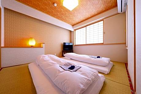 Japanese-Style Room