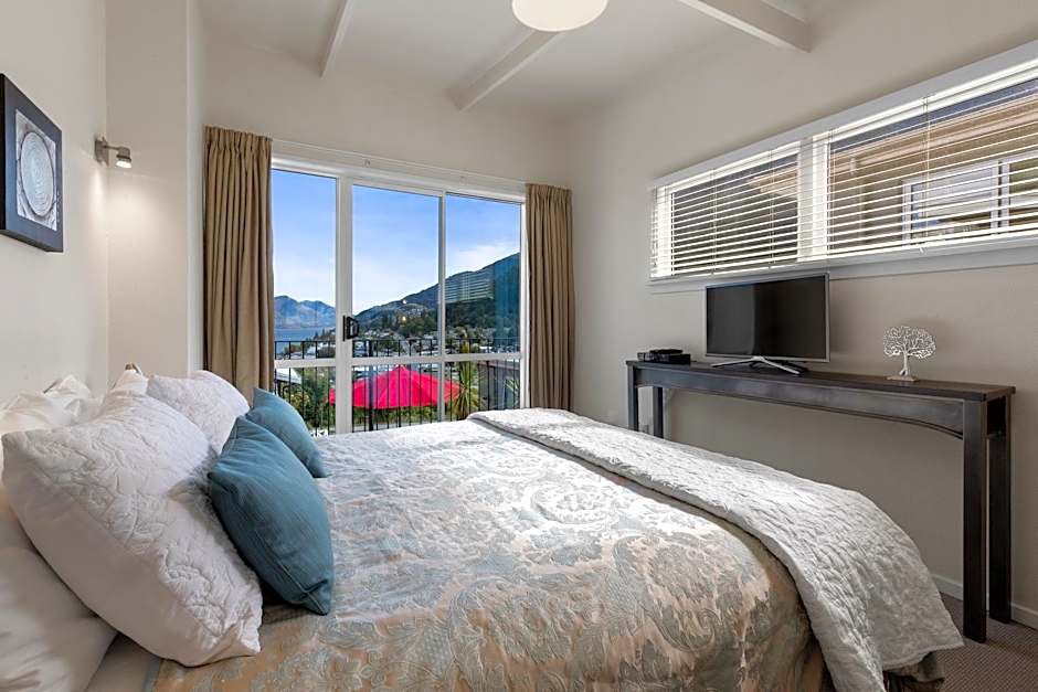 Queenstown House Bed & Breakfast and Apartments