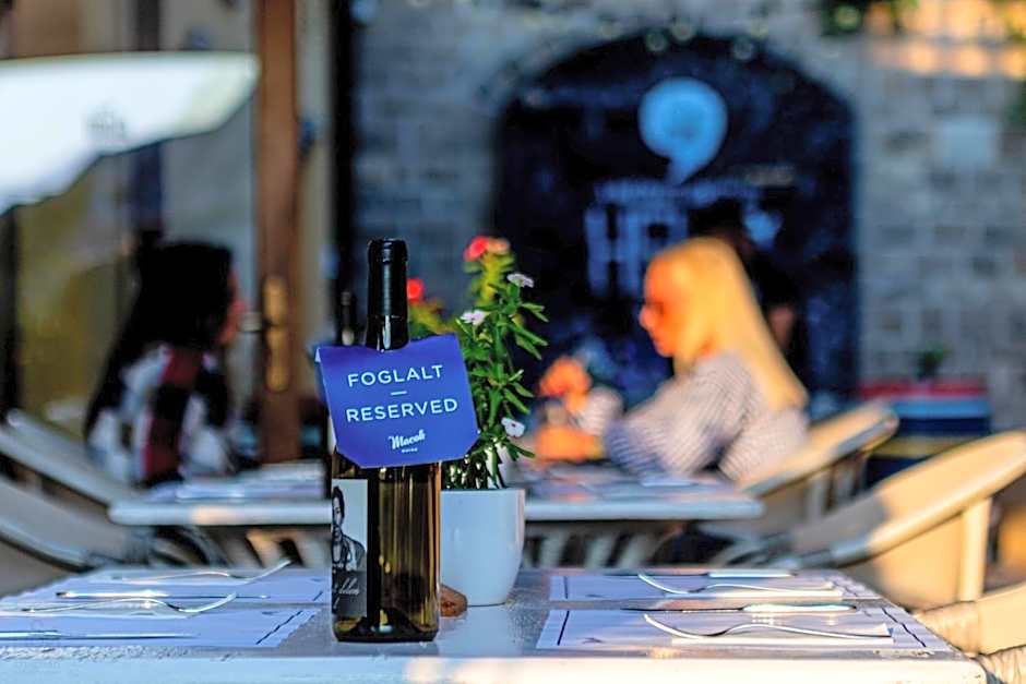 Imola Udvarház Dessert Hotel