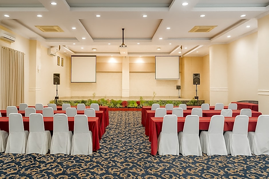 Puri Saron Denpasar Hotel