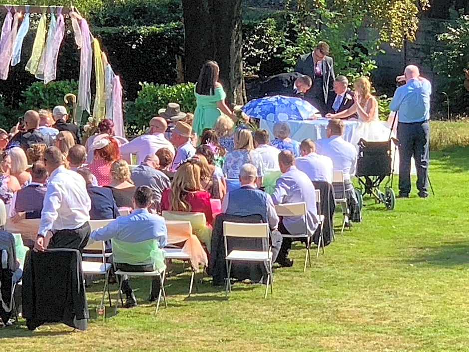 OYO Dunmar House Hotel