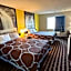Super 8 by Wyndham Reedsburg