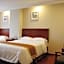 GreenTree Inn Jiangsu ZhenJiang Jurong New Bus Station Express Hotel