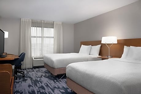 Queen Room with Two Queen Beds - Hearing Accessible