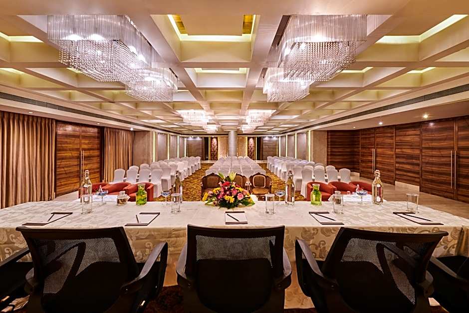 The Pride Nagpur Hotel