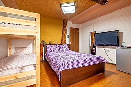 Quad / Family Room