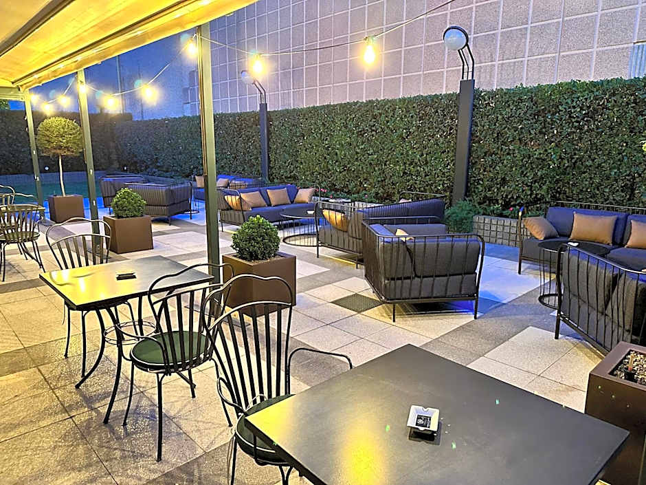 The Regency Hotel-NEW
