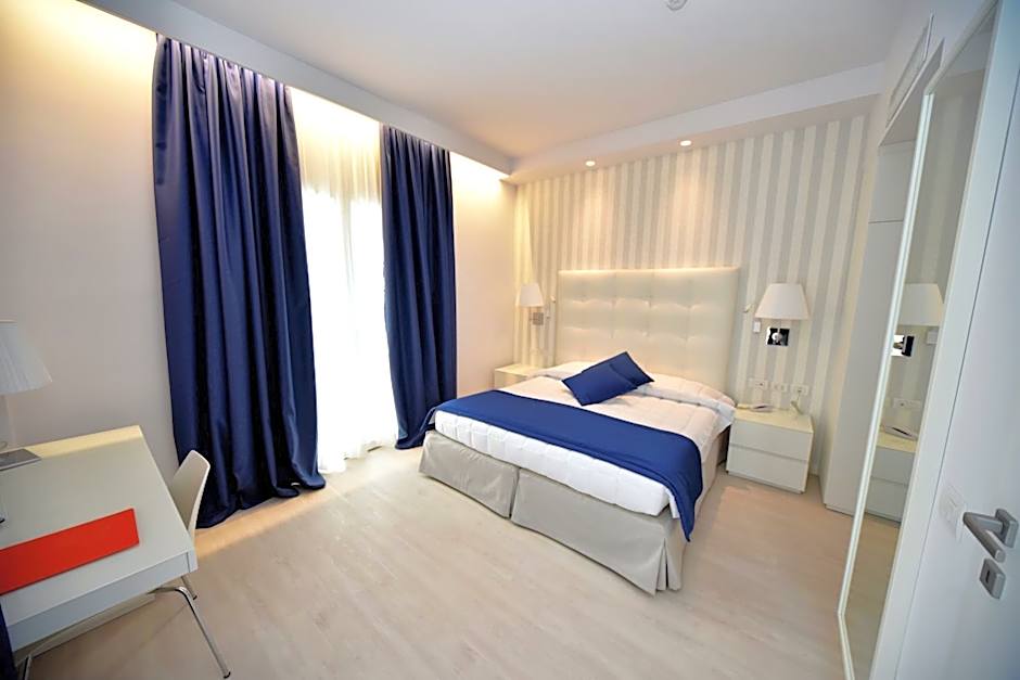 Hotel Fedora Riccione - FRONTE MARE