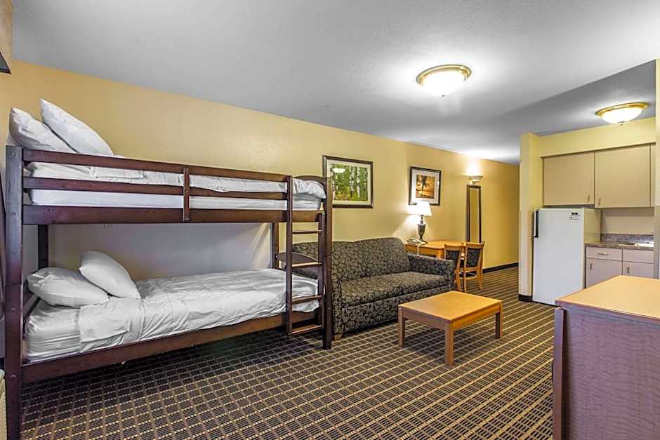 Quality Inn & Suites Silverthorne - Copper Mountain