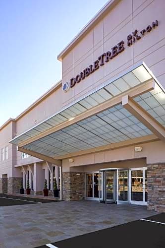 DoubleTree by Hilton Hotel Raleigh - Brownstone - University – Raleigh, NC
