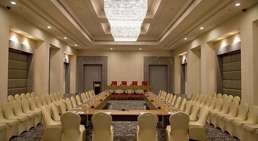 Efcee Sarovar Premiere