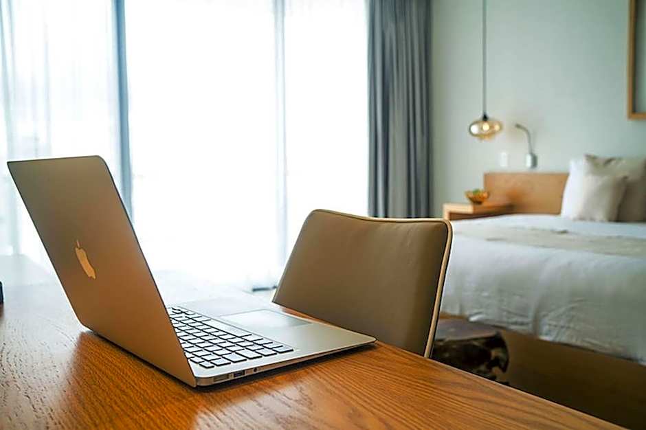 Opal Suites Apartments