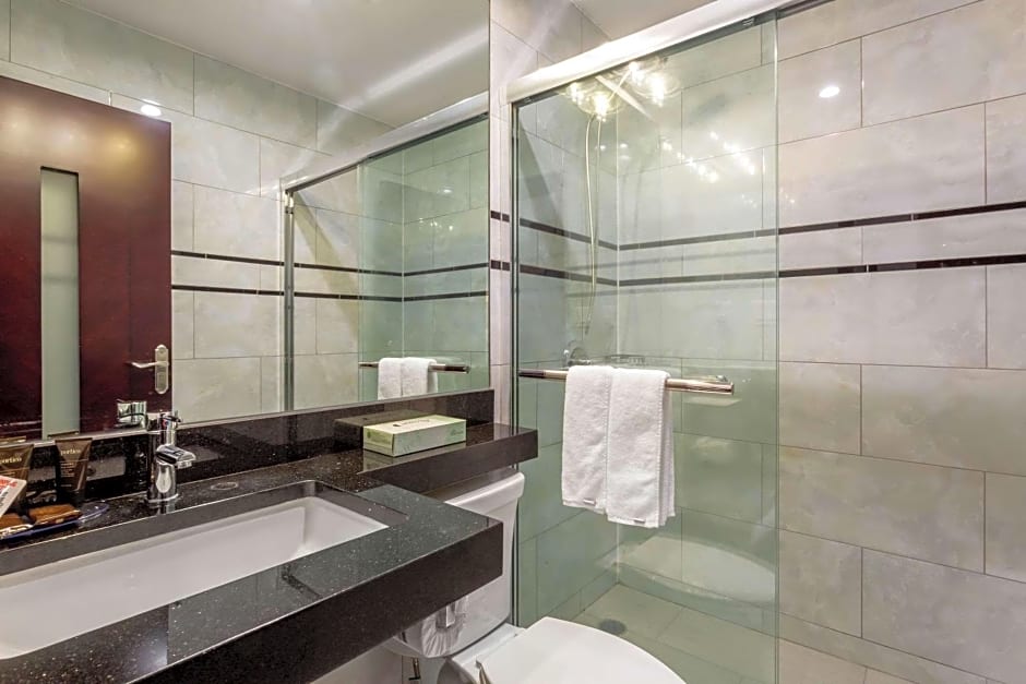 The L Hotel, Ascend Hotel Collection