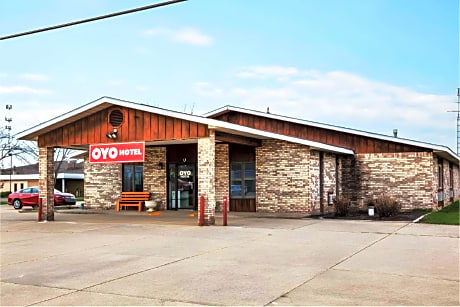 OYO Hotel Chesaning Route 52 & Hwy 57