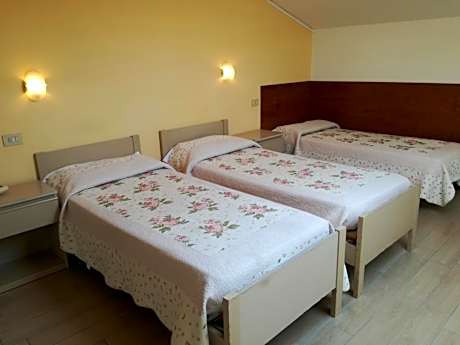 Basic Triple Room