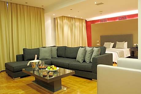 Semi-Basement Suite