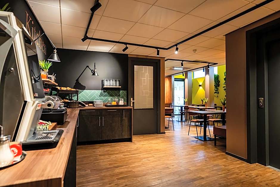Bud Gett Hostels