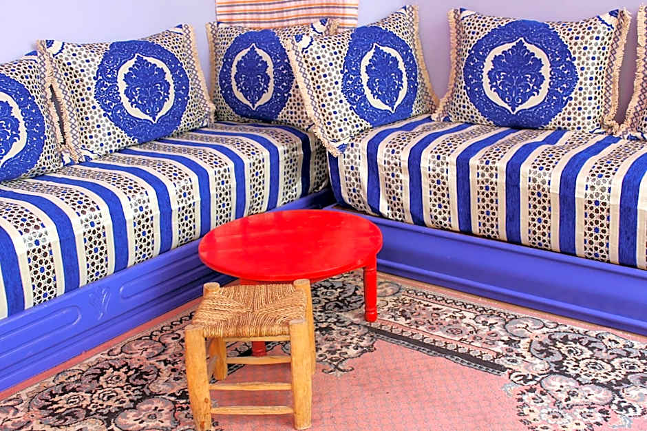 Dar Omar Khayam