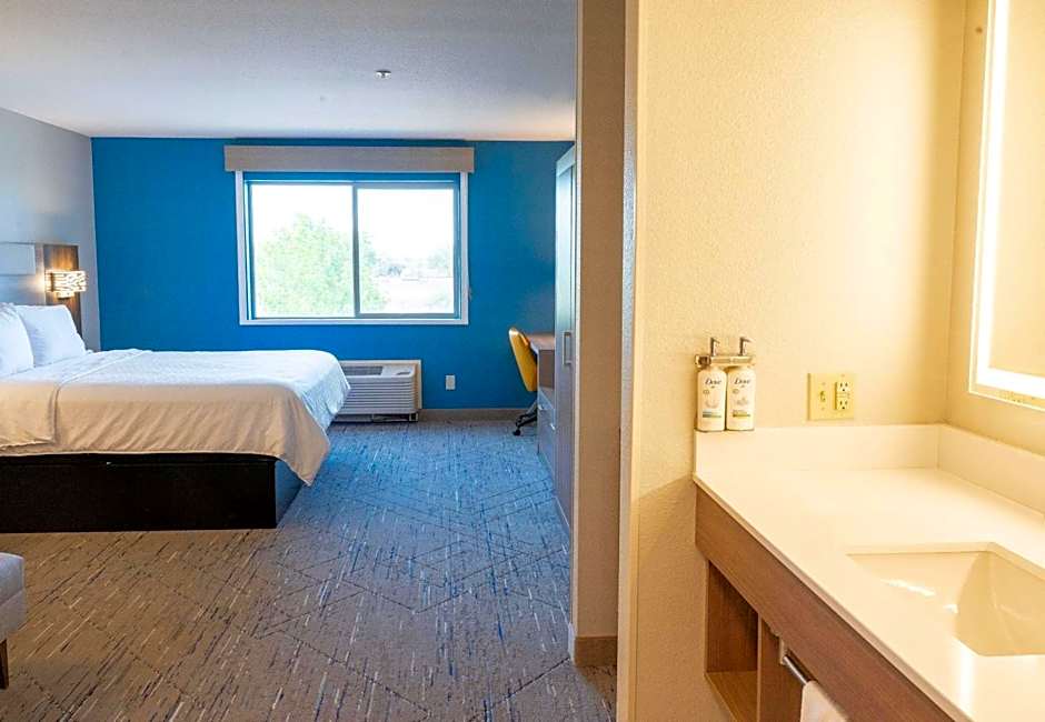 HOLIDAY INN EXPRESS FALLON By IHG