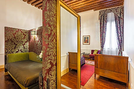 Grand Junior Suite Canal View