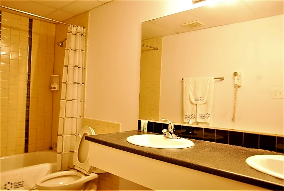 Country Garden Inn & Restaurant