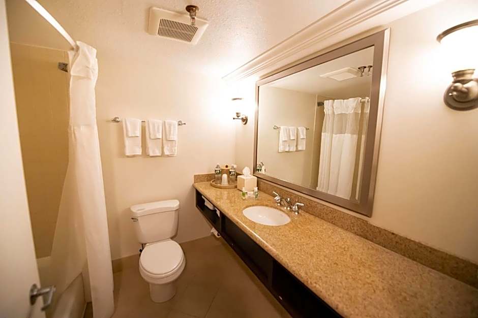 Holiday Inn Bar Harbor Regency Hotel By IHG
