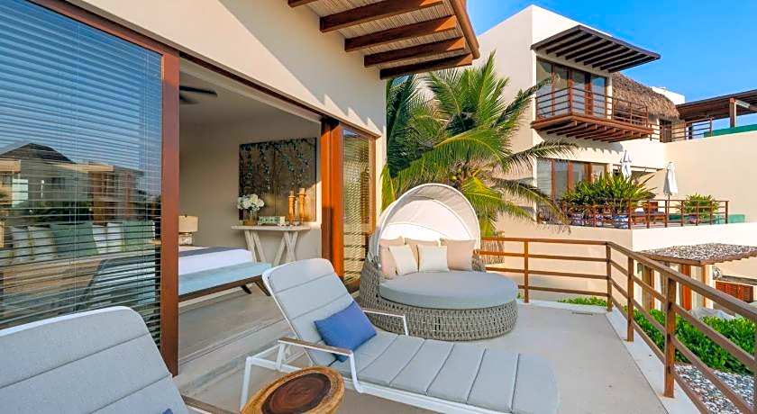 Marea Beachfront Villas