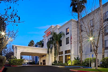 Hampton Inn By Hilton & Suites Tulare