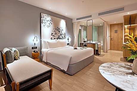 Premier Deluxe Ocean View King