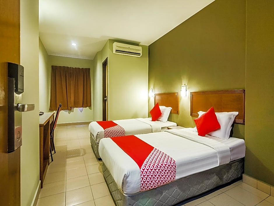 Super OYO 828 Comfort Hotel Shah Alam