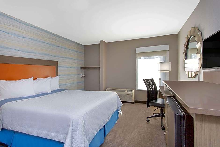 Days Inn by Wyndham Lanham Washington DC